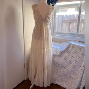 Cream white 3 tire dress